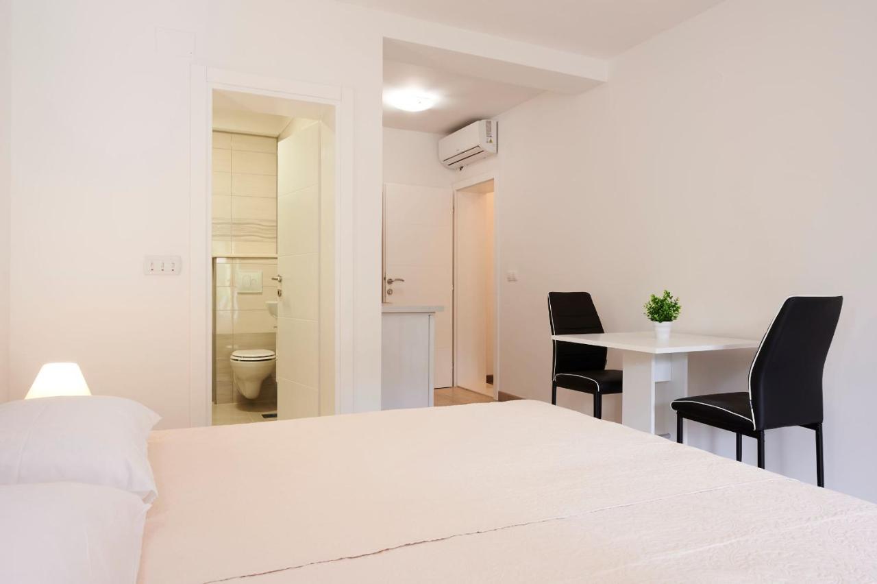 Cutan Apartment Trogir Exterior foto