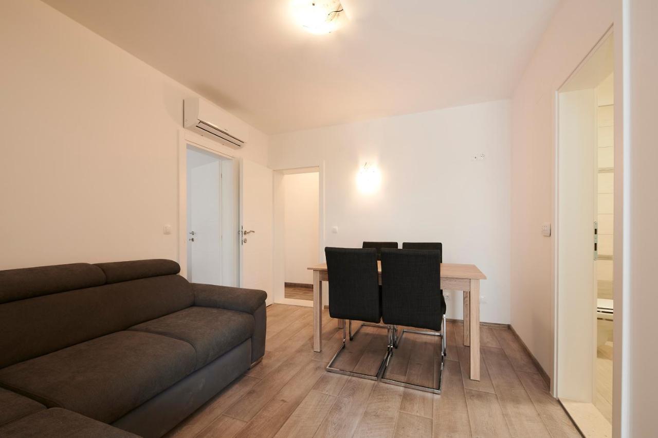 Cutan Apartment Trogir Exterior foto