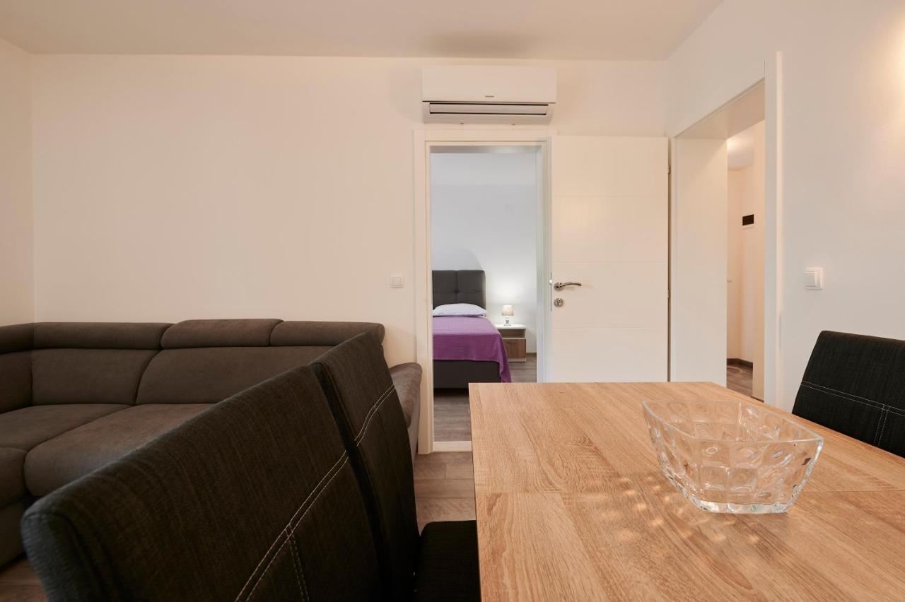 Cutan Apartment Trogir Exterior foto